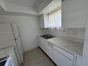 5535 Tenth Ave in Ft. Myers, FL - Building Photo - Building Photo