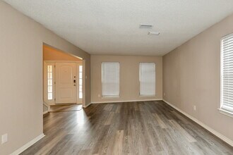 208 Chamblin Dr in Cedar Hill, TX - Building Photo - Building Photo