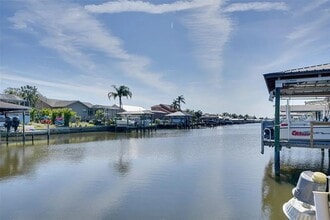 802 Eagle Ln in Apollo Beach, FL - Building Photo - Building Photo