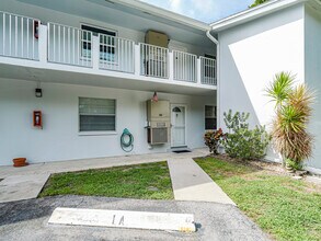 600 Royal Palm Blvd in Vero Beach, FL - Building Photo - Building Photo