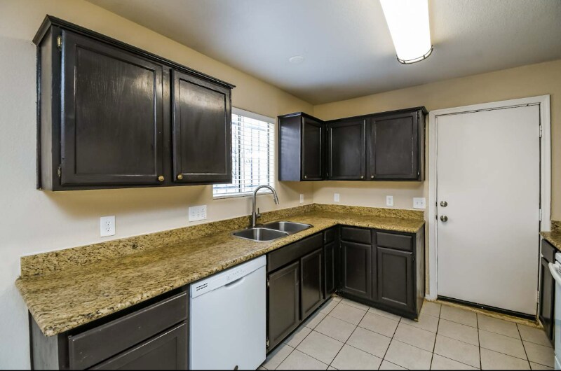 3143 W Roeser Rd in Phoenix, AZ - Building Photo