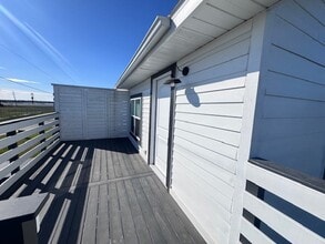 4406 Helen St in Hitchcock, TX - Building Photo - Building Photo