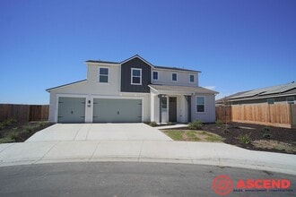 14307 Shady Tree Ct in Bakersfield, CA - Building Photo - Building Photo