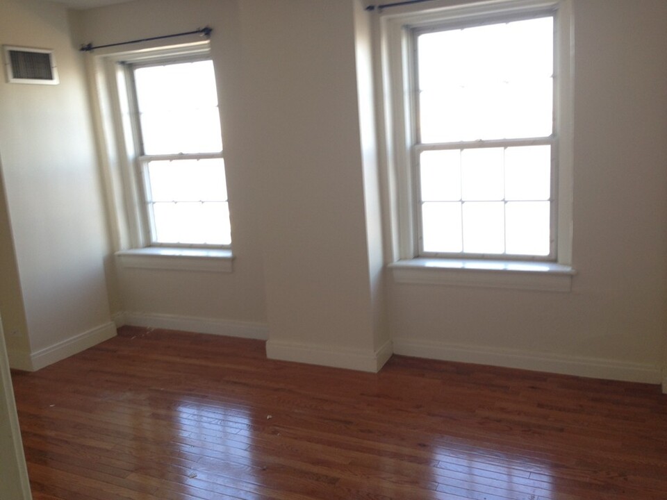 534 Beacon St, Unit 905 in Boston, MA - Building Photo