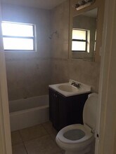 933 N Australian Ave in West Palm Beach, FL - Building Photo - Building Photo