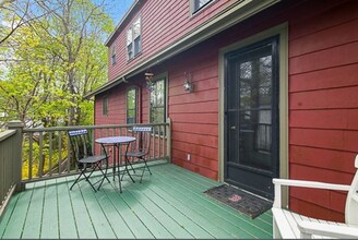 88 Brush Hill Rd in Milton, MA - Building Photo - Building Photo