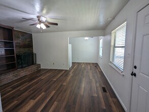 304 Vicksburg Cir, Unit A in Norman, OK - Foto de edificio - Building Photo