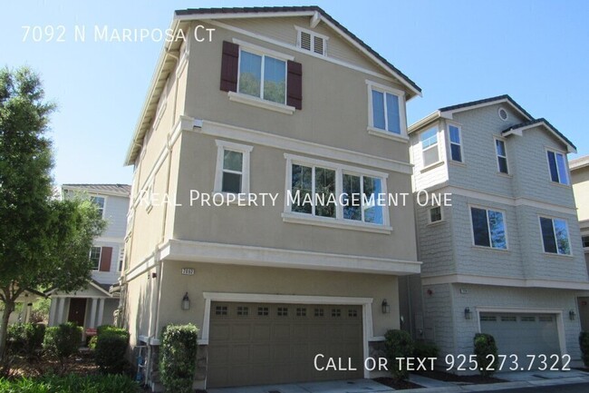 property at 7092 N Mariposa Ct