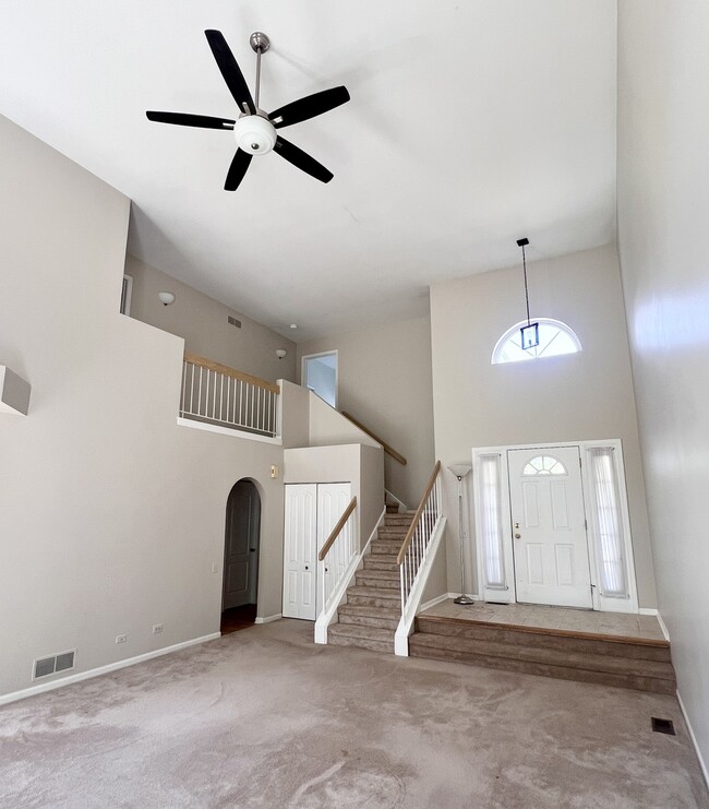 4716 Amber Cir in Hoffman Estates, IL - Building Photo - Building Photo