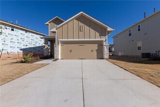 412 Montauk Loop in Andice, TX - Building Photo - Building Photo