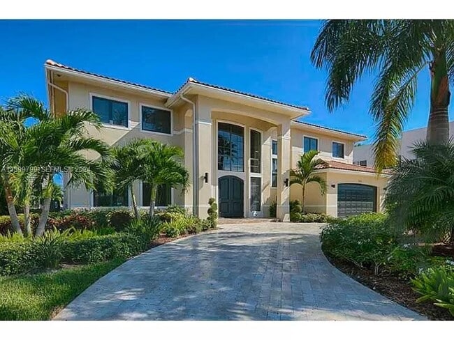 property at 513 Palm Dr