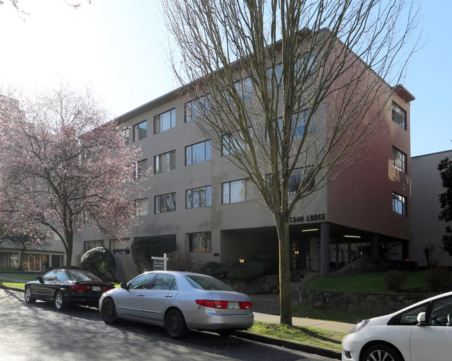 Conn Lodge Apartments in Vancouver, BC - Building Photo - Building Photo