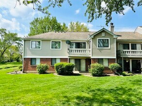 99 Marble Hill Ct in Schaumburg, IL - Building Photo - Building Photo