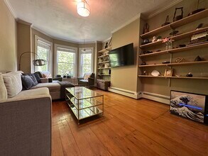 279 Chestnut Ave, Unit 279 Chestnut, #2, Boston in Boston, MA - Building Photo - Building Photo