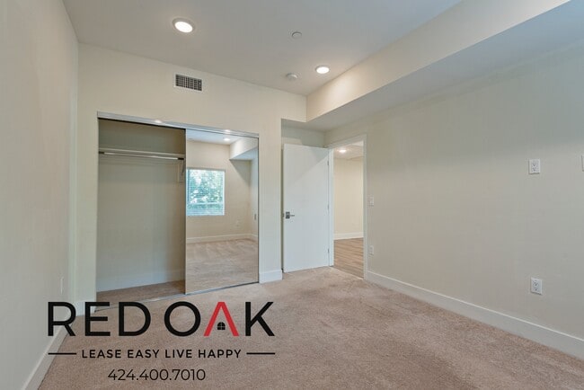 4464 Vista Del Monte Ave in Los Angeles, CA - Building Photo - Building Photo