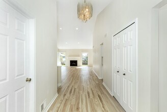 37743 Avon Ln in Farmington Hills, MI - Building Photo - Building Photo