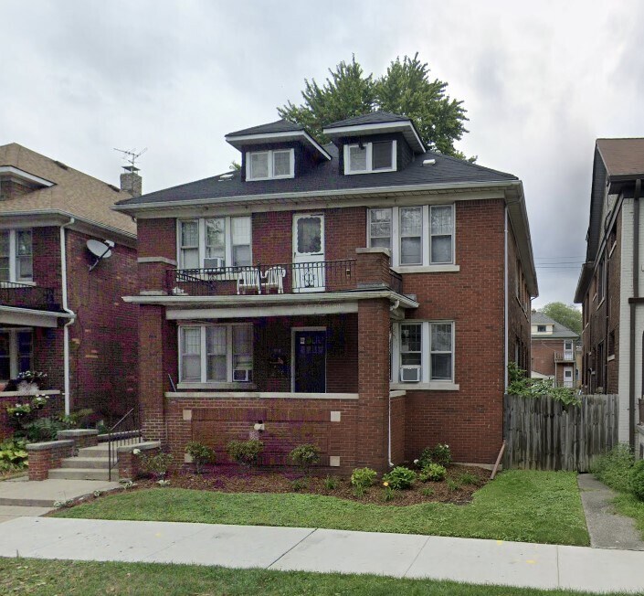910 Beaconsfield Ave, Unit 2N in Grosse Pointe Park, MI - Building Photo