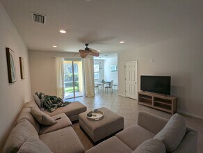 7770 Moonstone Dr in Sarasota, FL - Building Photo - Building Photo