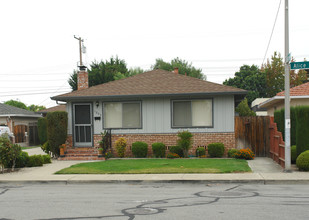 1203-1205 Alice Dr in Santa Clara, CA - Building Photo - Building Photo