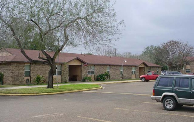 Villa San Benito Apartments in San Benito, TX - Building Photo - Building Photo