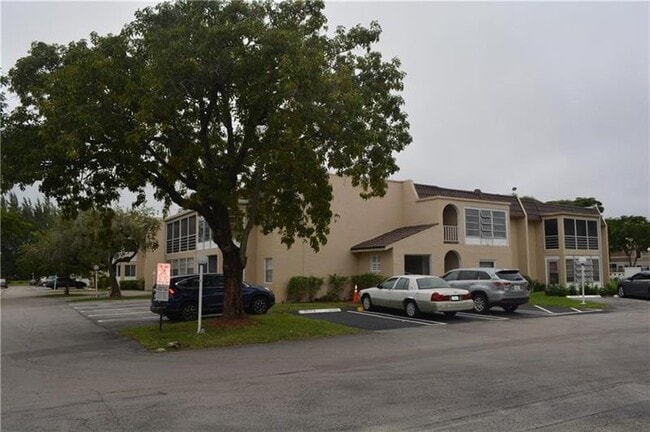 property at 2710 Riverside Dr