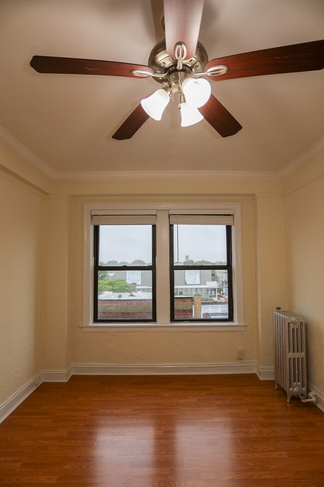 6166 N Winthrop Ave, Unit #103 in Chicago, IL - Foto de edificio - Building Photo
