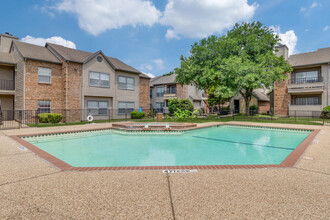 Huntington Brook in Dallas, TX - Building Photo - Building Photo