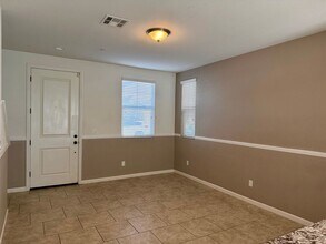 3762 Friendship Ln in Clovis, CA - Building Photo - Building Photo