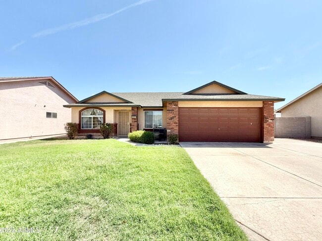 property at 2321 E Remington Pl