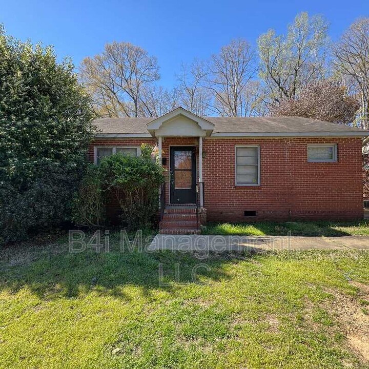 11 Artillery Dr in Columbus, GA - Building Photo