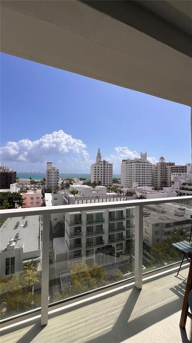 1750 James Ave in Miami Beach, FL - Building Photo - Building Photo