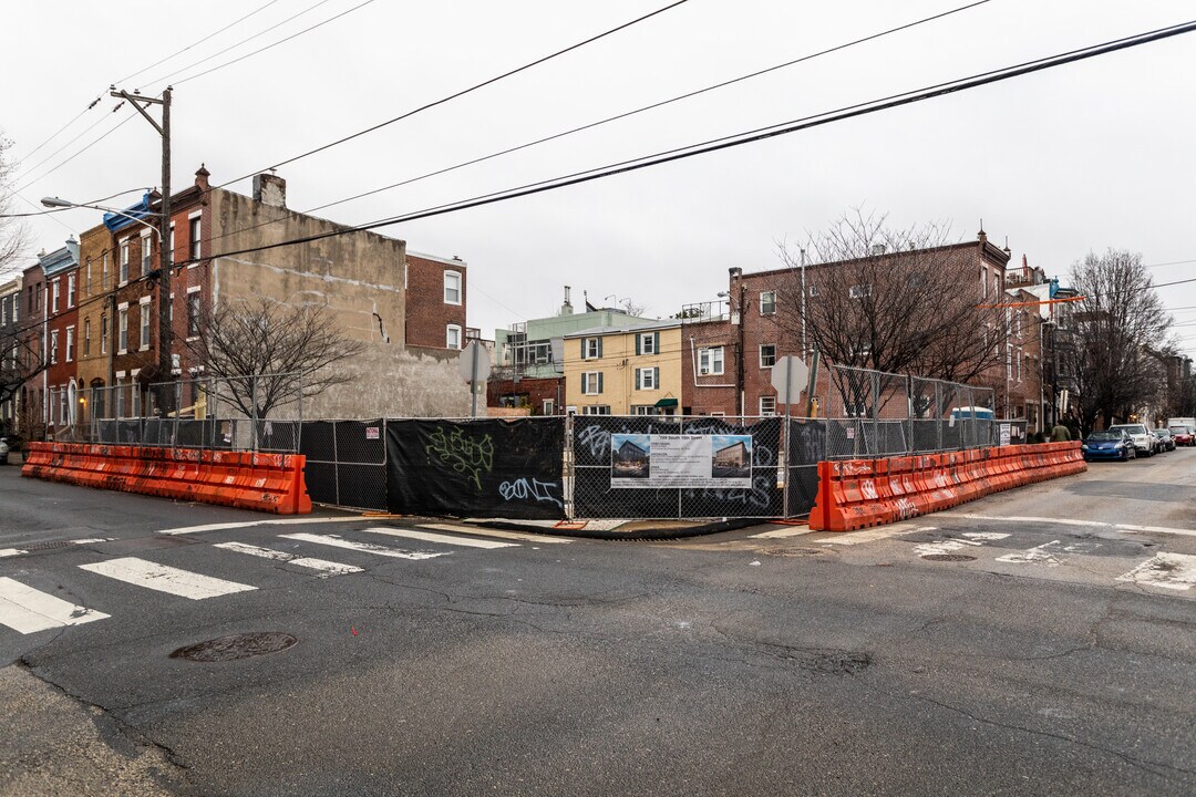 769 S 10th St in Philadelphia, PA - Building Photo