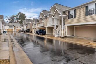 Carriage House At Town Square in Virginia Beach, VA - Building Photo - Building Photo