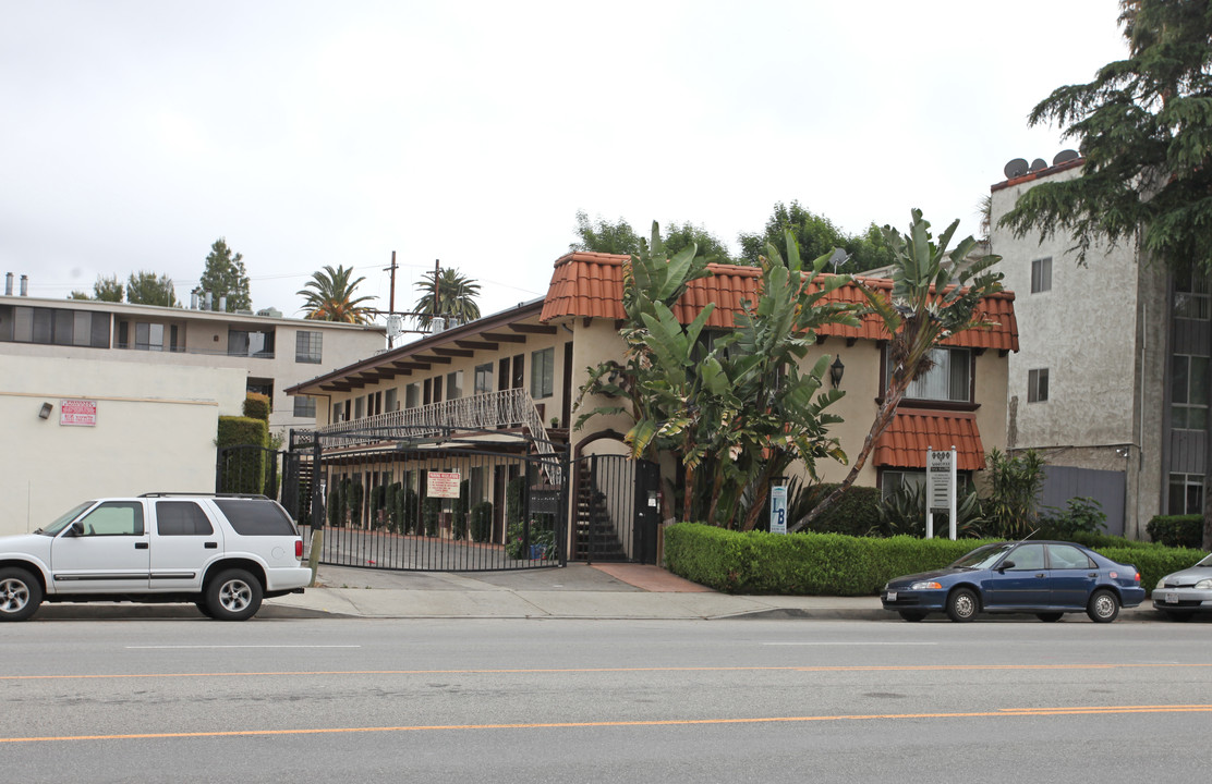 4436 Woodman Avenue Apartments in Sherman Oaks, CA - Building Photo