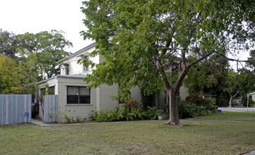 3015 Poinsettia Ave in West Palm Beach, FL - Building Photo - Building Photo