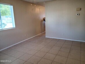 8322 N 60th Ave in Glendale, AZ - Building Photo - Building Photo