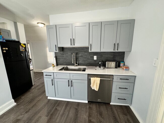 648 Iglehart Ave in St. Paul, MN - Building Photo - Building Photo