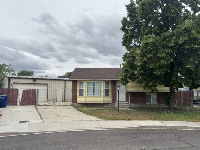 property at 4042 Powder View Cir