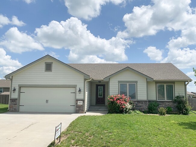 property at 4643 S Dwight Dr