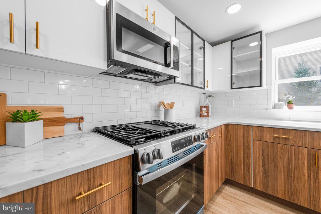342 E Barnard St in West Chester, PA - Building Photo