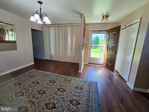 647 Artwood Dr in Philadelphia, PA - Building Photo - Building Photo