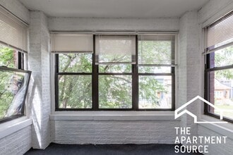 3823 N Drake Ave, Unit 2 in Chicago, IL - Building Photo - Building Photo