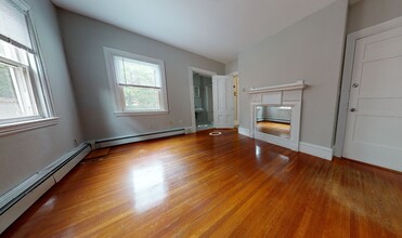 67 Dana St, Unit 8A in Cambridge, MA - Building Photo - Building Photo