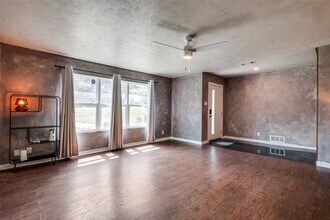 2031 Brookhaven Dr in Dallas, TX - Building Photo - Building Photo