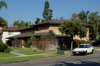 1201 S Sunburst Way in Anaheim, CA - Building Photo - Building Photo