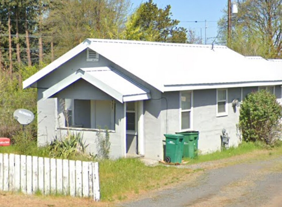 435 Torrey St in Klamath Falls, OR - Building Photo