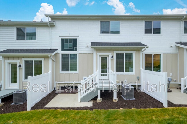 2903 Red Velvet Ln in Saratoga Springs, UT - Building Photo - Building Photo