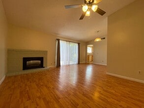 6027 Sierravale Way in Citrus Heights, CA - Building Photo - Building Photo
