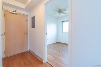 94-979-979 Kau'Olu Pl in Waipahu, HI - Foto de edificio - Building Photo