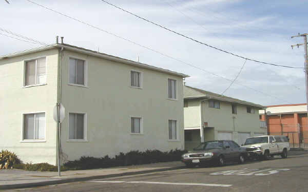 2375 Maricopa Ave in Richmond, CA - Foto de edificio - Building Photo